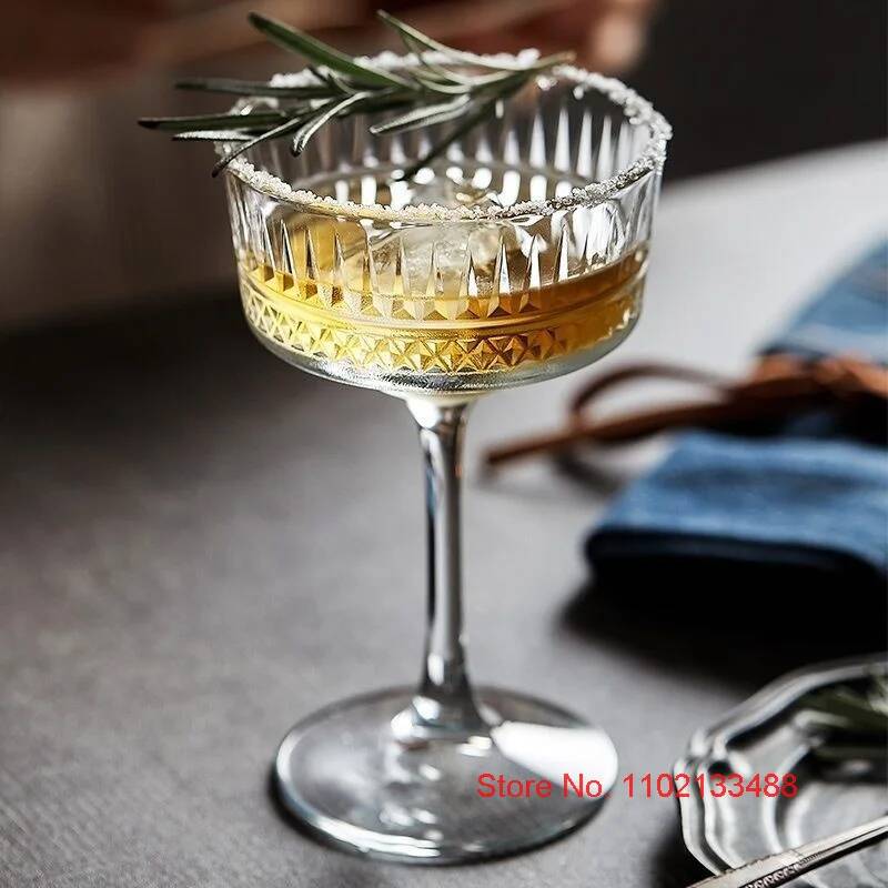 2 Pcs Carved Martini Glasses C - огляд і ціна Vintage Fashion Eu